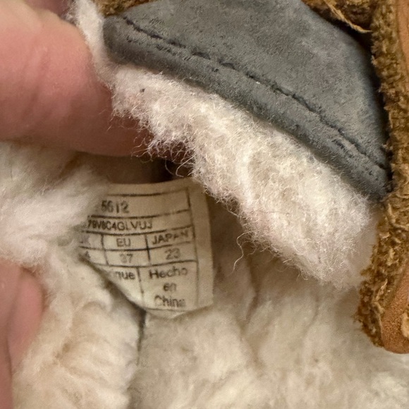 UGG Gray and Tan Women's Slippers - Picture 5 of 5